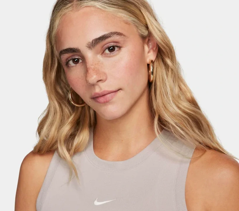 Nike dámský Crop Top Nike Sportswear Chill Knit béžová